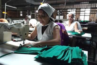 Confecciones Yamarex “teje” su lucha contra la Covid-19