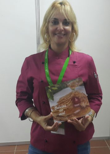 La chef Geysis Pérez Santos participó igualmente en la recién culminada XXIX Feria Internacional del Libro de La Habana. Fotos: Dahomy Darroman Sánchez