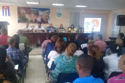 Ejecutan medidas contra la Covid-19 en centros de trabajo