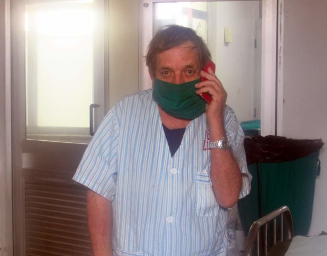 Con 71 años de edad, Giancarlo logró rebasar su gravedad por la Covid-19 de la mano del personal médico holguinero. (Foto: Alexis del Toro)