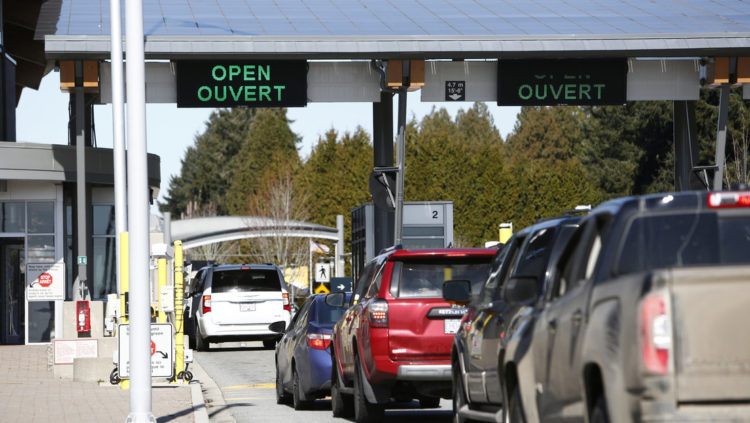 La frontera entre Canadá y Estados Unidos cerca del Parque Provincial Peace Arch en Surrey, Columbia Británica, Canadá. Foto: Jesse Winter/ Reuters