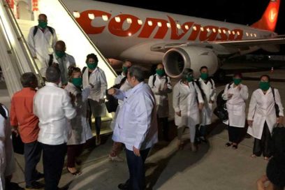 Médicos de Cuba en San Vicente y las Granadinas y Guinea Bissau para enfrentar la Covid-19