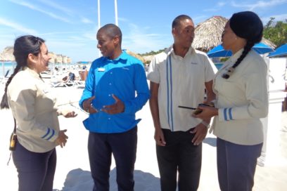Felicitan en su día a trabajadores de la hotelería y el turismo