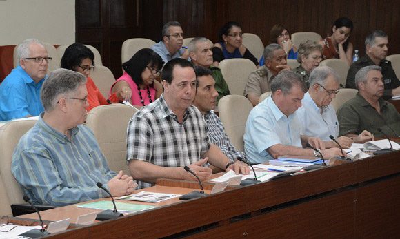 José Angel Portal Miranda informó que están ingresados para vigilancia epidemiológica 259 pacientes: 90 extranjeros y 169 cubanos. Foto: Estudios Revolución.