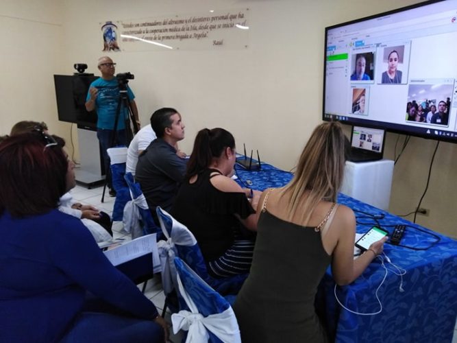 Chequea Cuba situación de colaboradores de la Salud en otras naciones