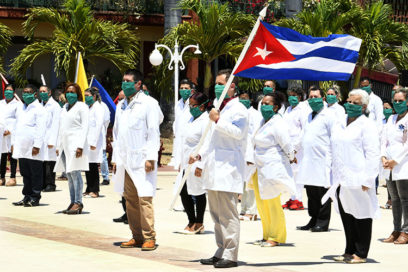 Despiden brigada médica cubana que partirá hacia Angola (+ Fotos)