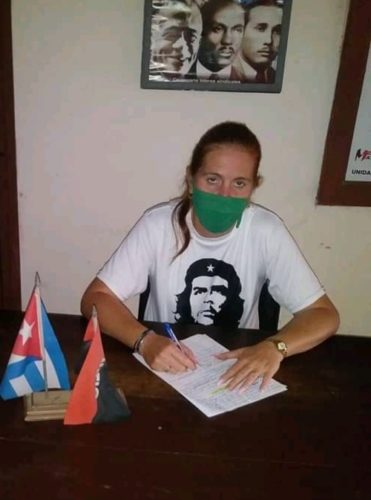 "Una vez más, unidos por Cuba venceremos este Primero de Mayo", declaró Alba Lyen Barreras Martínez, secretaria general del Comité Municipal de la CTC en Ciro Redondo, Ciego de Ávila. Foto:José Luis Martínez Alejo
