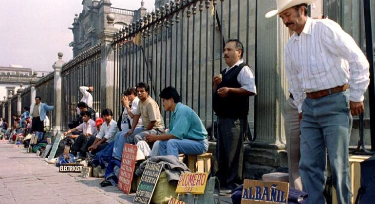 Mil 250 millones de personas están amenazadas con sufrir “drásticos y devastadores” aumentos en los despidos y disminución de salarios y horas de trabajo, afirma la OIT. Foto tomada de: Question Digital