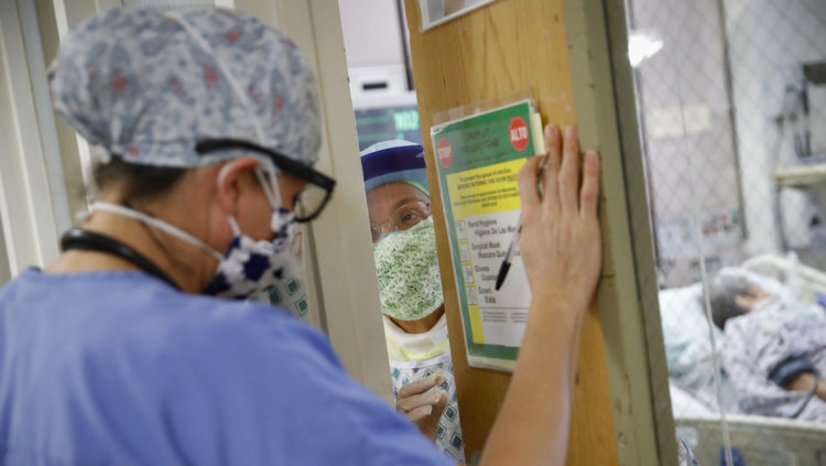 Una segunda ola de coronavirus que podría ser aún más grave que la actual. (Foto: John Minchillo / AP)