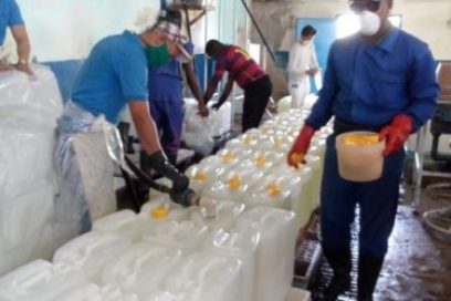 Hipoclorito de sodio, muralla contra la Covid-19 (+Fotos y Video)