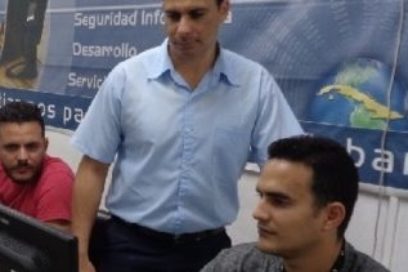 ¿Cómo moldear arcilla joven?