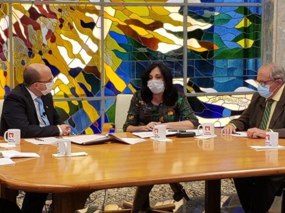 La Dra. Iliana Morales del MINSAP, explica todas las ramas de las ciencias sociales, epidemiológicas, clínicas y de todas las esferas, que trabajan intensamente para aportar resultados al enfrentamiento de la COVID-19.