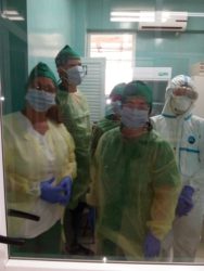 La doctora Lourdes Sánchez Álvarez, jefa del laboratorio, asegura que esta pandemia ha sido un reto para este colectivo, el que ha crecido en medio de estas circunstancias.