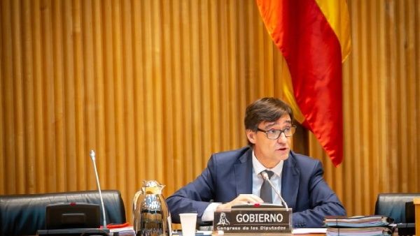 El ministro de Sanidad, Salvador Illa, aseguró que esta semana recibieron un millón de kits rápidos para detectar el nuevo coronavirus. | Foto: Twitter @SanidadGob
