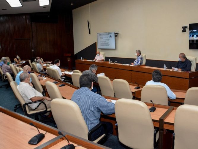 La ciencia cubana continúa aportando en la batalla contra el nuevo coronavirus Estudios Revolución
