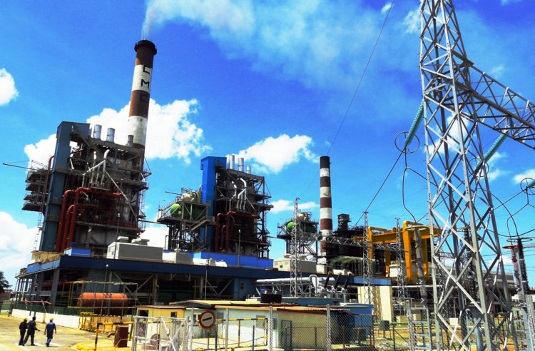 El plan de producción marcha “viento en popa y a toda vela” en la termoeléctrica de Cienfuegos. Foto: Juan Carlos Dorado.