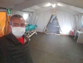 En un hospital de campaña atienden a pacientes con Covid-19, dice Leosvel que pronto se verá el cambio de la situación en Italia, Fotos: Cortesía del entrevistado