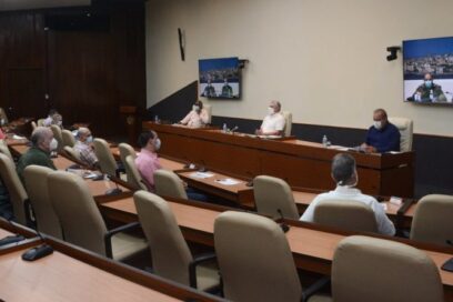 Hay tendencia a disminución de casos confirmados, pero el gobierno continúa atento