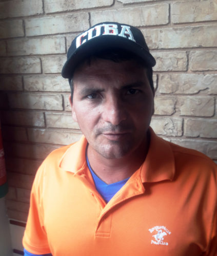 Jorge Mora Garay, apicultor cienfueguero con cerca de 20 años de experiencia. / Foto: Barreras Ferrán.