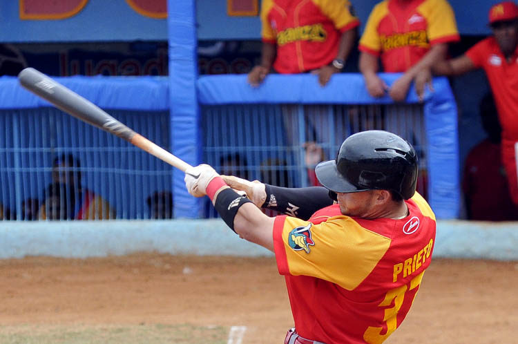 César Prieto, campeón con Matanzas y uno de los talentos más grandes de la pelota cubana actual. Foto: José Raúl Rodríguez Robleda