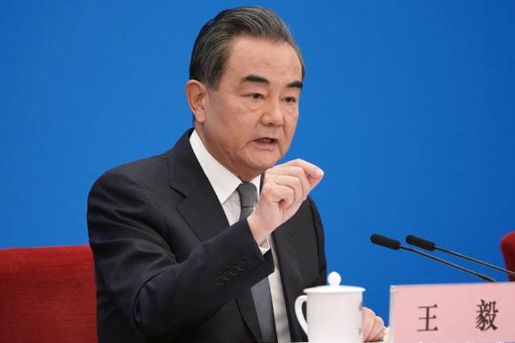 Wang Yi, ministro de Relaciones Exteriores de la República Popular China, formuló las declaraciones durante rueda de prensa ofrecida este domingo. Foto: Tomada de Prensa Latina