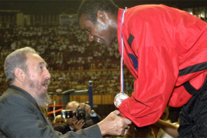 Creo en Fidel como se cree en Cristo (+ Video)