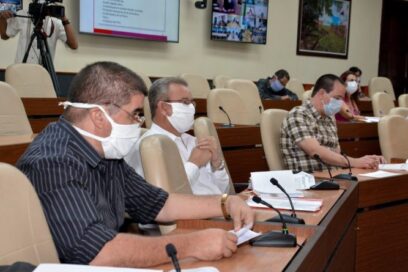 Continuar enfrentando la COVID-19 con sentido de responsabilidad