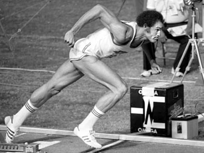 Alberto Juantorena en una de las carreras de Montreal 1976. Foto: jotdown.es
