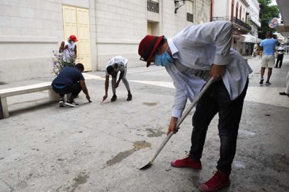 Jóvenes en la vanguardia contra la COVID-19 (+Fotos)