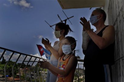 Cuidar a nuestros pequeños (Fotorreportaje)