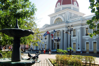 Restauran emblemática edificación en Cienfuegos (+Fotos)