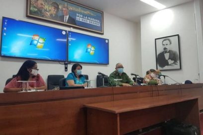 La batalla por la vida debe acompañarse de producir y dar servicios