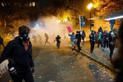 EE.UU.: Crecen protestas tras enfrentamientos en Portland