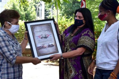 Agencia Cubana de Noticias recibe condición de Escudo y Espada de la Nación