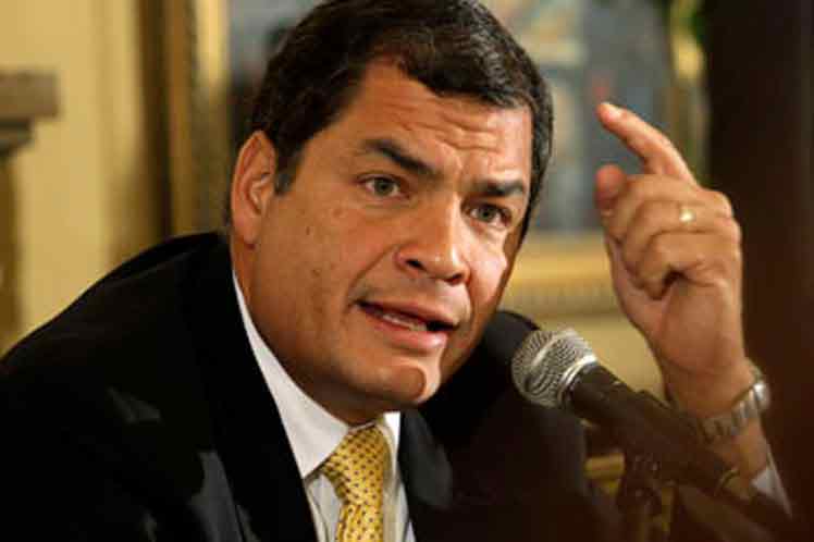 La presentación de la candidatura Andrés Arauz—Rafael Correa ante el CNE —para la presidencia el primero y la vicepresidencia el segundo—, se realizó el viernes con el acompañamiento de cientos de ecuatorianos. Foto: Tomada de Prensa Latina