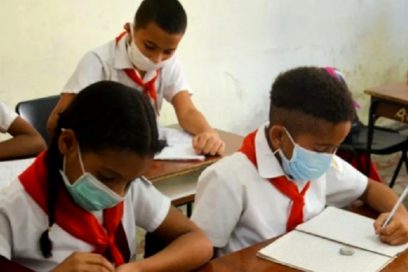 Ministra de Educación ofrece nuevas precisiones sobre el reinicio del curso escolar