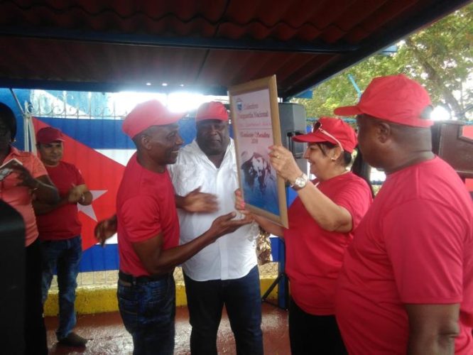 Un día del 2018, que el colectivo avileño de la Empresa de Aprovechamiento Hidráulico ratificó la condición de Vanguardia Nacional, volverá a repetirse este 10 de agosto. Foto: José Luis Martínez Alejo