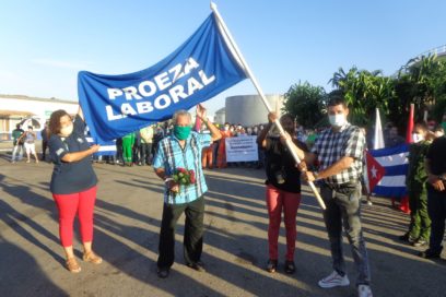 Recibe la Refinería «Ñico López” la bandera Proeza Laboral