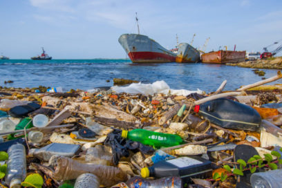 Reclaman poner freno a creciente contaminación por plásticos