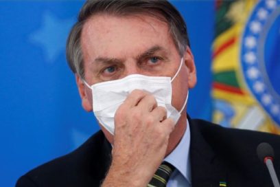 Bolsonaro: Quedarse en casa para evitar el coronavirus «es para los débiles»