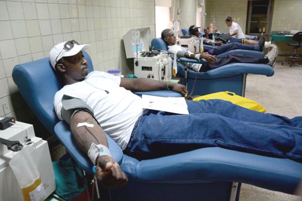 Las donaciones voluntarias de sangre han formado parte del apoyo a la salud pública. Foto: Tomada de www.aldia.cu
