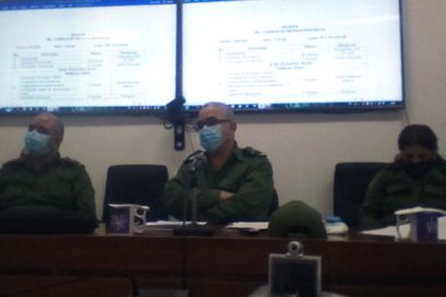 Aplicar medidas más rigurosas en los focos como si fueran eventos de COVID-19