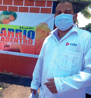 Enfermero intensivista Raúl González García. Foto: Jorge Pérez Cruz