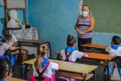 Docentes de otras provincias retornan desde hoy a La Habana
