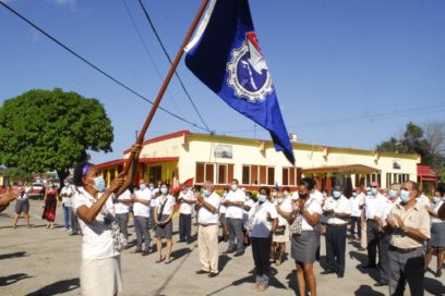 Recibe Empresa de Transportación Bandera de Proeza Laboral (+Fotos)