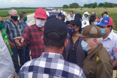 Aprecia Ramiro Valdés Menéndez marcha de programas hidráulico-productivos en Holguín