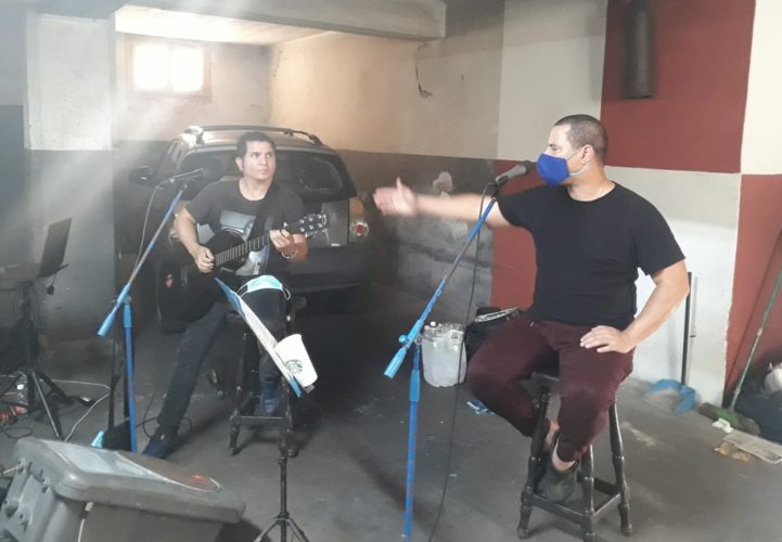 Israel Rojas y Yoel Martínez en el ensayo. Foto: el autor