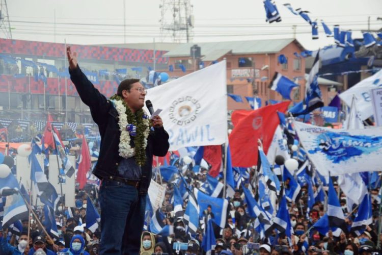 A Luis Arce Catacora se le reconoce su positiva gestión desde la cartera de Economia durante los gobiernos de Evo Morales. Foto: Tomada del Twitter de Luis Arce