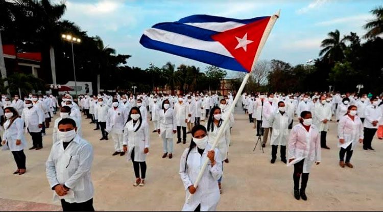 El movimiento de solidaridad con Cuba expresó su respaldo a la propuesta de otorgar el Premio Nobel de la Paz al contingente internacional de médicos cubanos Henry Reeve, cuyas brigadas han sido enviadas a no menos de 39 países del mundo para combatir la pandemia de la COVID-19. Foto: Tomada de Venezolana de Televisión