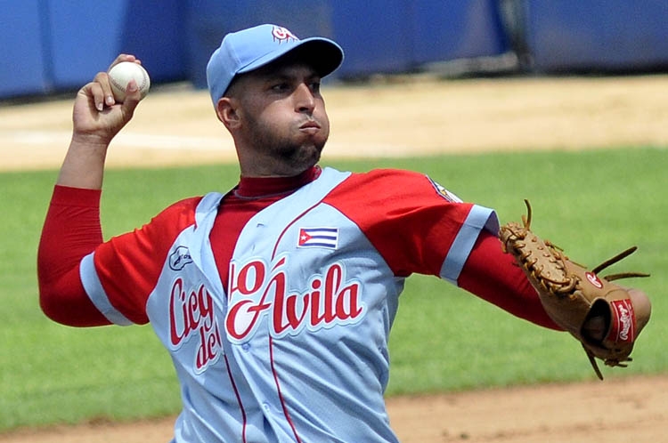 Yander Guevara llegó a 100 triunfos frente a Holguín. Foto: José Raúl Rodríguez Robleda.